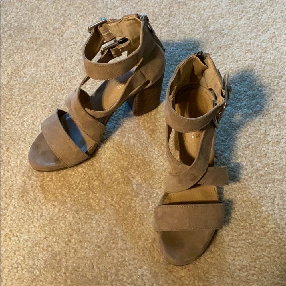 Kenneth Cole Block Heel Sandals